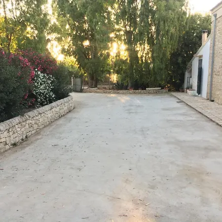Villa Casale Vignazze - In Campagna Ideale Per 8-10 Persone A 500 M Dalla Di
