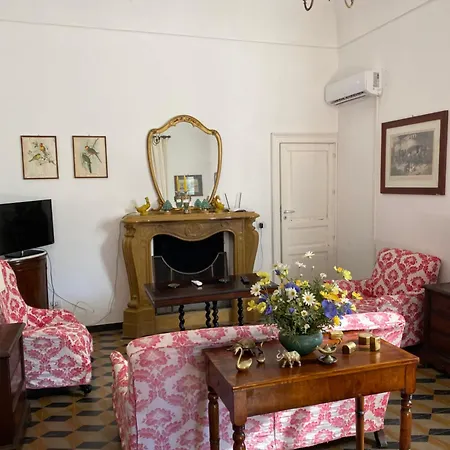 Casale Vignazze - In Campagna Ideale Per 8-10 Persone A 500 M Dalla Di Villa