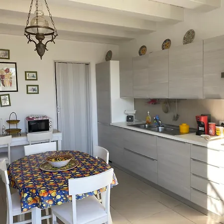 Casale Vignazze - In Campagna Ideale Per 8-10 Persone A 500 M Dalla Di Villa *